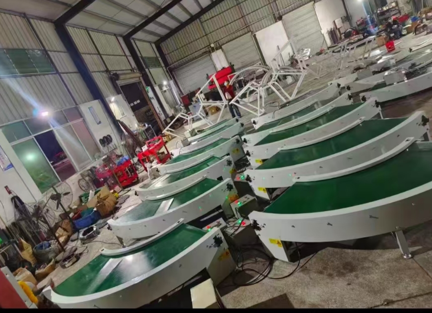 成都转弯输送机厂家    成都输送机厂家   四川输送机厂家   输送机厂家成都   输送机厂家四川