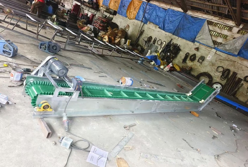 成都双翼输送机厂家 成都输送机厂家 四川输送机厂家 输送机厂家成都 输送机厂家四川